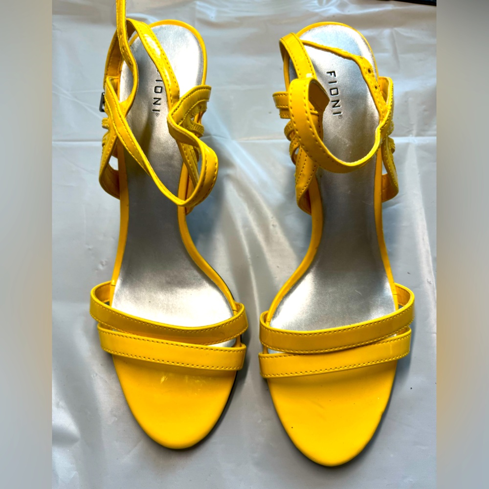 Fioni Yellow heels. Size 6.5. Gently used.